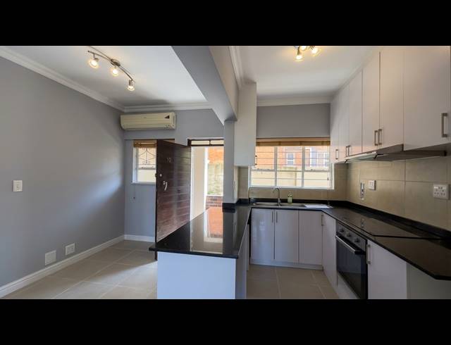 1 BEDROOM APARTMENT TO LET IN ESSENWOOD
